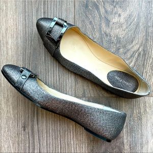 8 CALVIN KLEIN Metallic Flats
